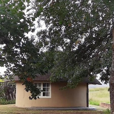 Swallowfield Rondavels Champagne Valley Exterior photo
